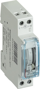 PROGRAMATOR ANALOGOWY DOBOWY 1-MODUŁOWY QT11, NAPĘD KWARCOWY - 412790 - LEGRAND