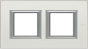RAMKA PROSTOKĄTNA POZIOMA 2X2 MODUŁY SILVER AXOLUTE - HA4802M2HSAN - LEGRAND