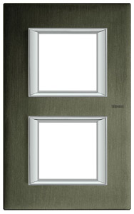 RAMKA PROSTOKĄTNA PIONOWA 2X2 MODUŁY BRUSHED BRONZE AXOLUTE - HA4802/2BR - LEGRAND