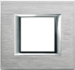 RAMKA PROSTOKĄTNA POZIOMA 2 MODUŁY BRUSHED CHROME AXOLUTE - HA4802CR - LEGRAND