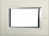 RAMKA PROTOKĄTNA 3 MODUŁY BRUSHED ALUMINIUM AXOLUTE - HA4803XC - LEGRAND